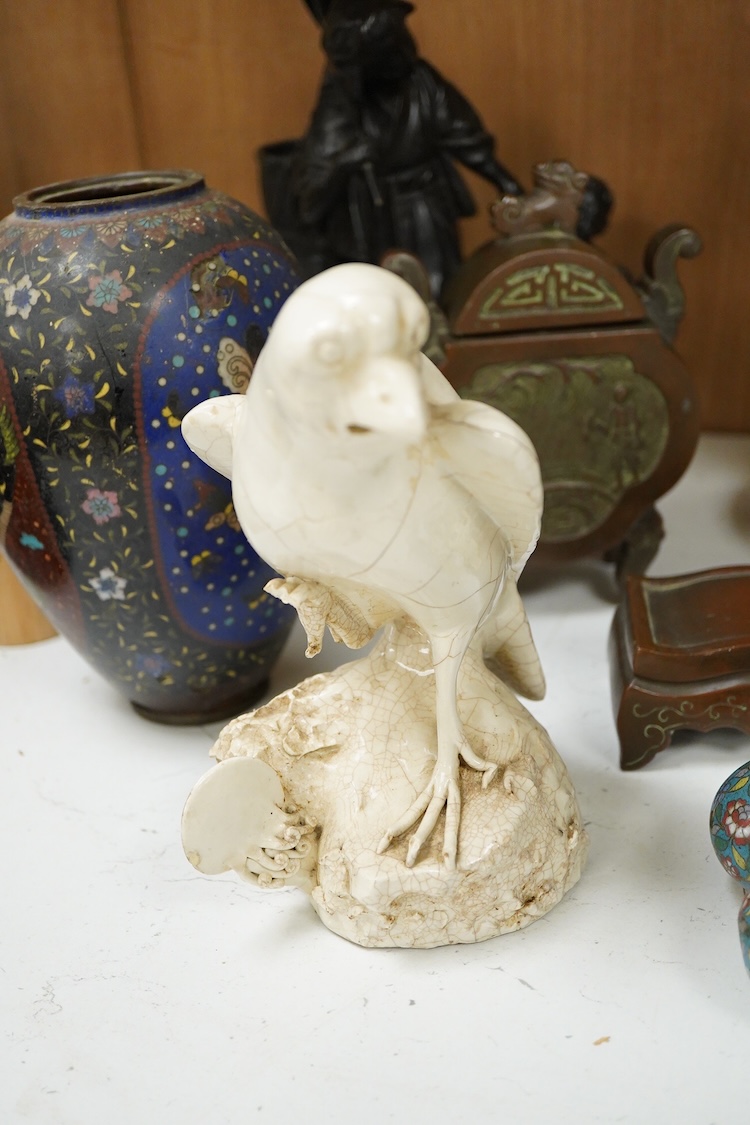 A collection of Chinese and Japanese collectables to include bronzes, cloisonné, 18th century and later ceramics etc